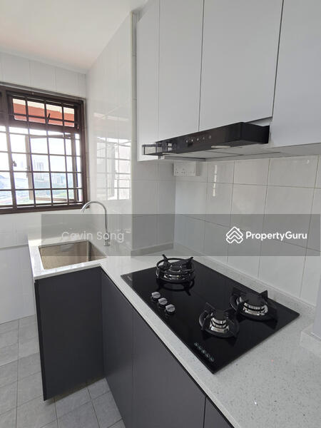 Kitchen - New Cooker, Hood, Sink.