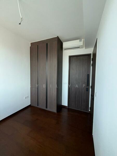 MasterBedroom to fit a King Size Bed