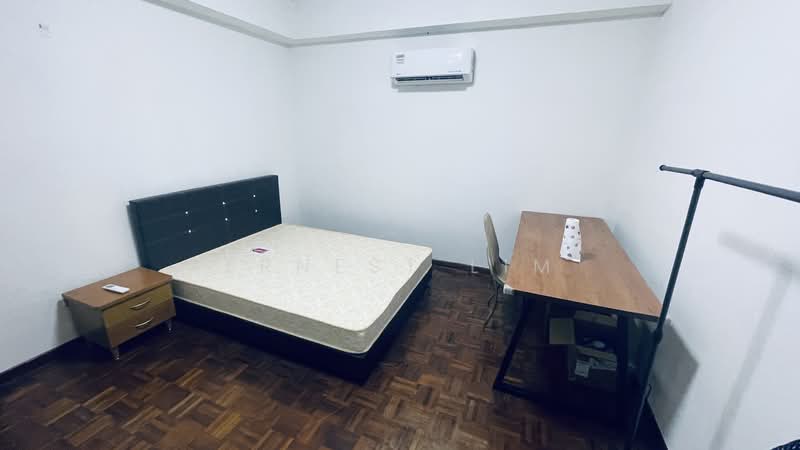Wing Fong Mansions, 12 Lorong 14 Geylang, Room Rental, 220 sqft, Apartment For Rent, by Ernest Lim, 60125502 - Bedroom - PropertyGuru.com.sg