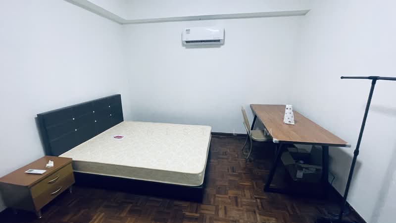 Wing Fong Mansions, 12 Lorong 14 Geylang, Room Rental, 220 sqft, Apartment For Rent, by Ernest Lim, 60125502 - Bedroom - PropertyGuru.com.sg