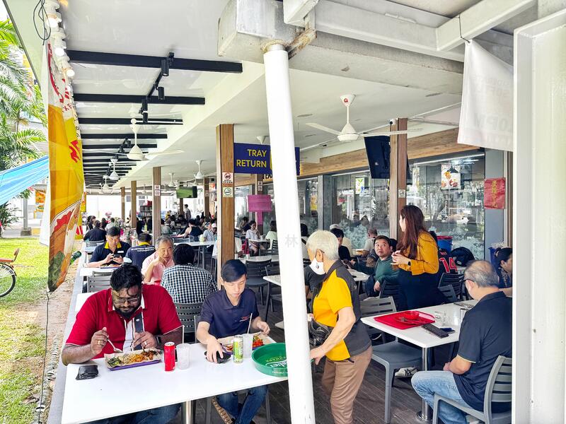 Ubi Eating House @ Blk 325 Ubi Ave 1, , 100 sqft, Food & Beverage For Rent, by Bee 林美玲, 60125745 - Lunch crowd on a weekday - CommercialGuru.com.sg