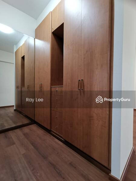 Walk in Wardrobe in Master Bedroom