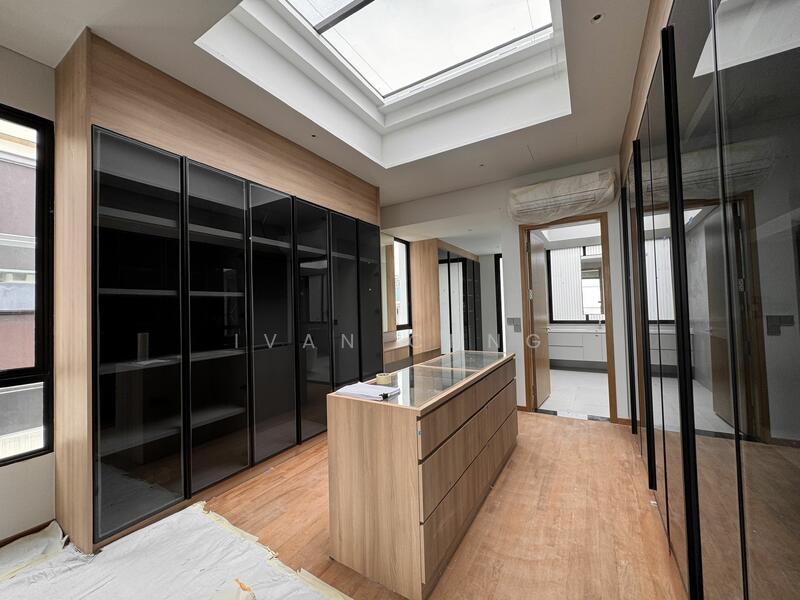 Closet of Dreams with an adjustable skylight :)