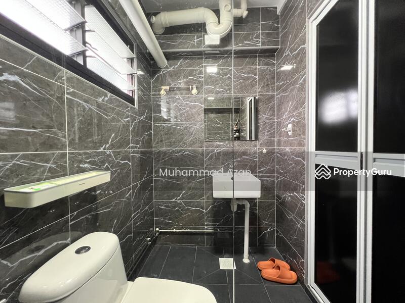 Master Toilet