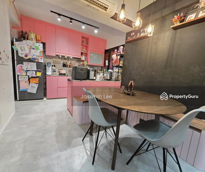 For Sale - 606B Tampines Street 61