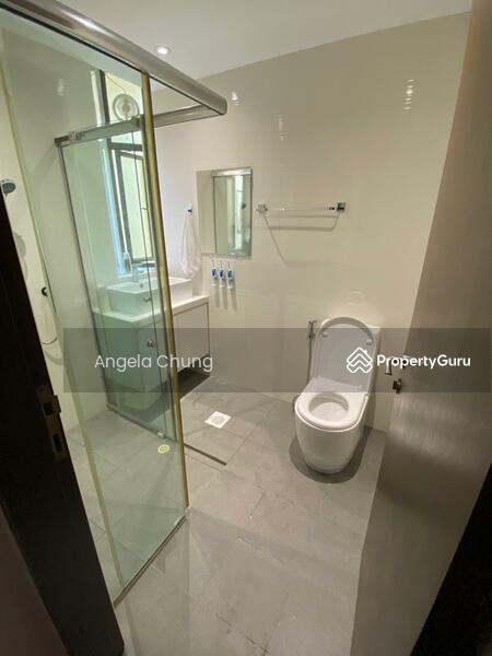 Common bathroom 2nd floor