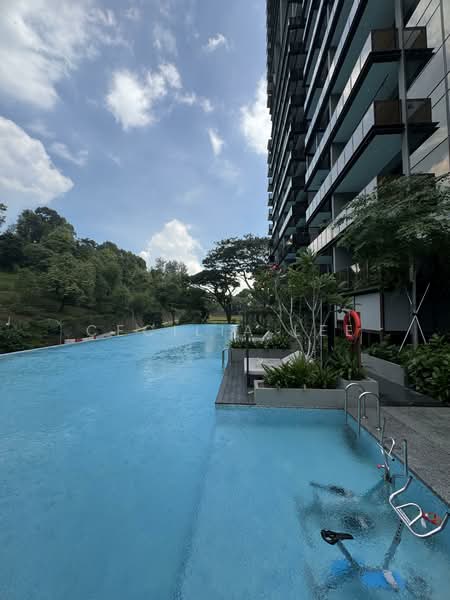 The Landmark, 173 Chin Swee Road, 1 Bedroom, 495 sqft, Condominium For Sale, by CECILIA LEE, 60126396 - Pool - PropertyGuru.com.sg