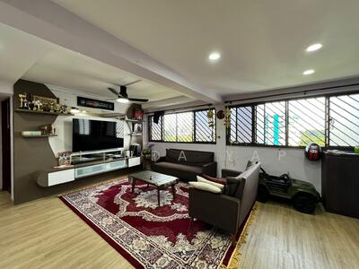 For Sale - 168A Queensway