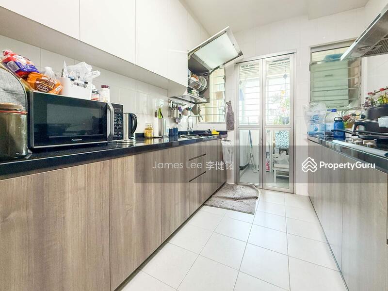 Dry Kitchen