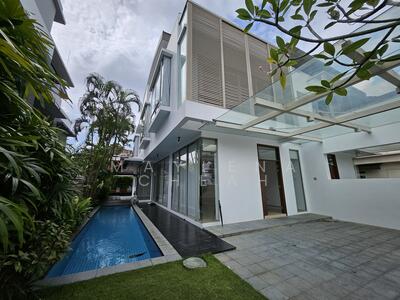 For Sale - NYPS Coronation Duchess Victoria Park