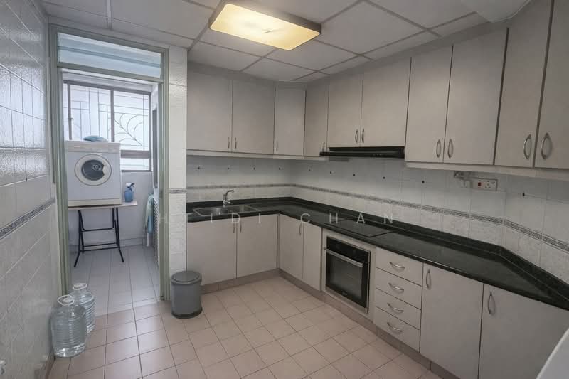 Orchid Park Condominium, 81 Yishun Street 81, 4 Bedrooms, 1,732 sqft, Condominium For Sale, by Heidi Chan, 60126622 - Kitchen - PropertyGuru.com.sg