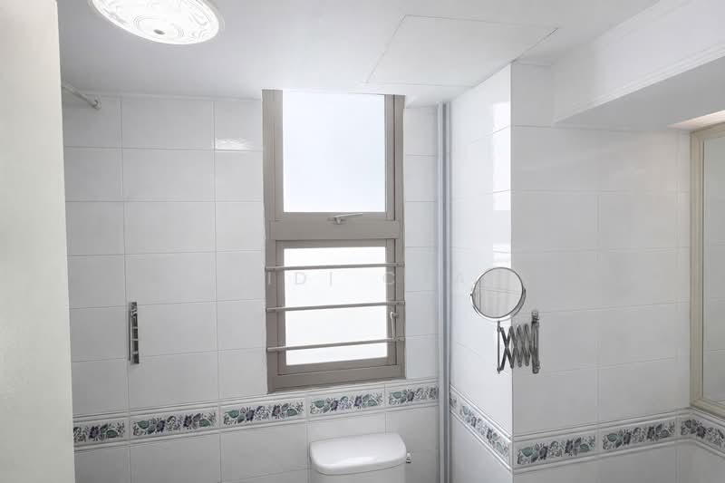 Orchid Park Condominium, 81 Yishun Street 81, 4 Bedrooms, 1,732 sqft, Condominium For Sale, by Heidi Chan, 60126622 - Bathroom - PropertyGuru.com.sg