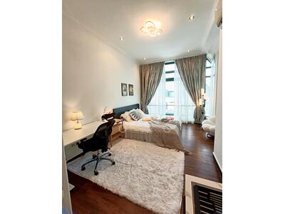 For Rent - Kew Crescent