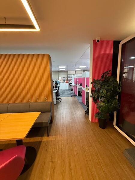 Peninsula Plaza, 111 North Bridge Road, 3,550 sqft, Office For Rent, by Jeremy Lim, 60126813 - CommercialGuru.com.sg