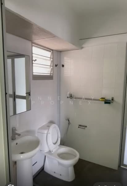 463A Sembawang Drive, 463A Sembawang Drive, 1 Bedroom, 495 sqft, HDB Flat For Rent, by Anne Lay, 60126879 - Bathroom - PropertyGuru.com.sg