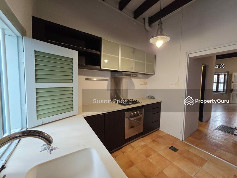 For Rent - Blair/ Spottiswoode 3 Bed