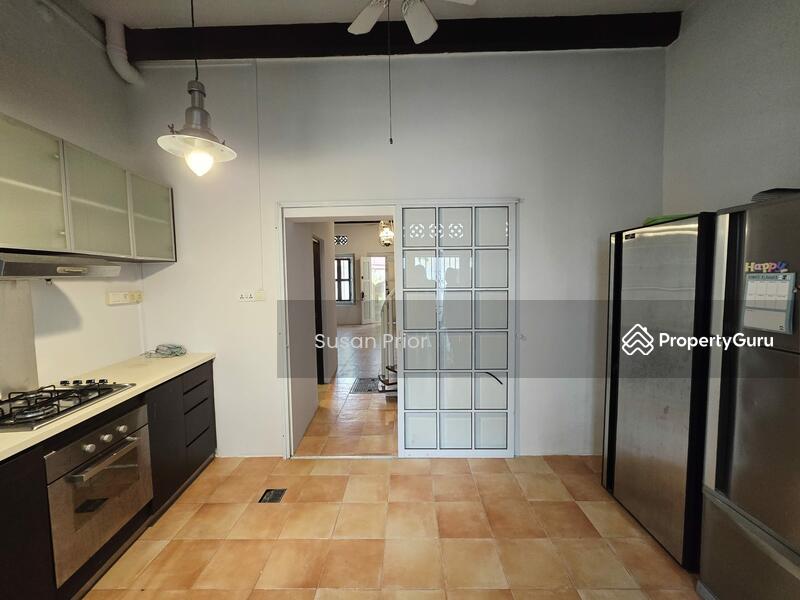 For Rent - Blair/ Spottiswoode 3 Bed