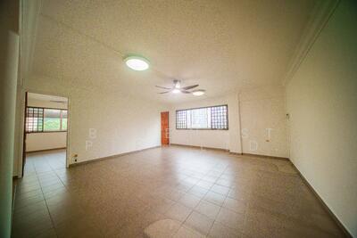 For Sale - 443 Hougang Avenue 8