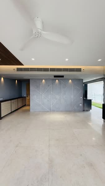 Silversea, , 4 Bedrooms, 2,530 sqft, Condominium For Sale, by Jeffrey Chow, 60127658 - Living Room - PropertyGuru.com.sg