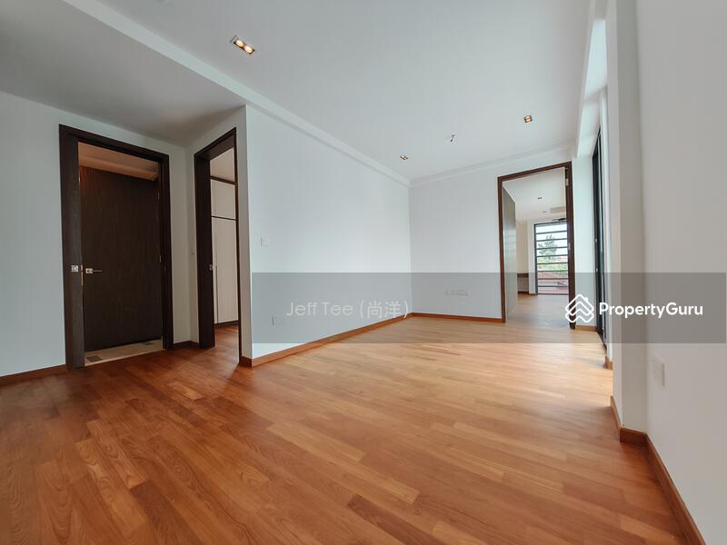 Spaces in between the two rooms and balc