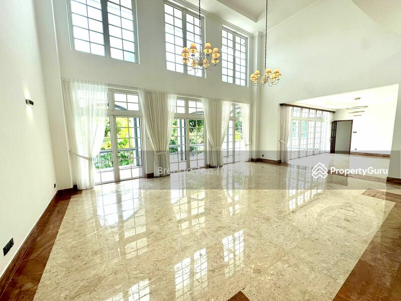 Good Class Bungalow for Rent in the Holland/Belmont vicinity