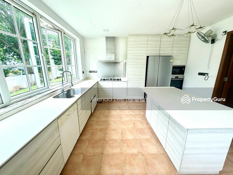 Good Class Bungalow for Rent in the Holland/Belmont vicinity
