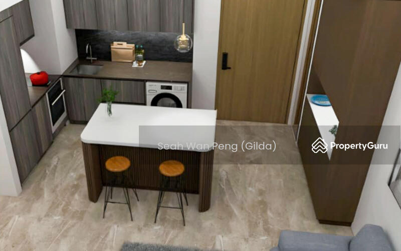 Kitchen / Foyer