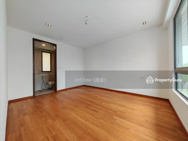 Ensuite on 3rd Floor 