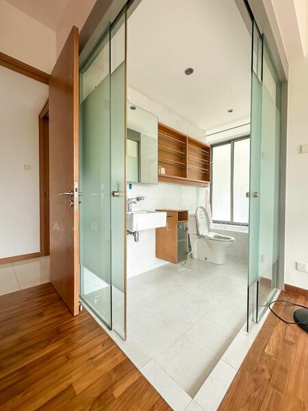 Leonie Suites Apartment For Sale at S$ 1,880,000 | PropertyGuru Singapore