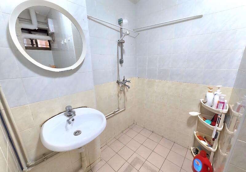 Common Bath