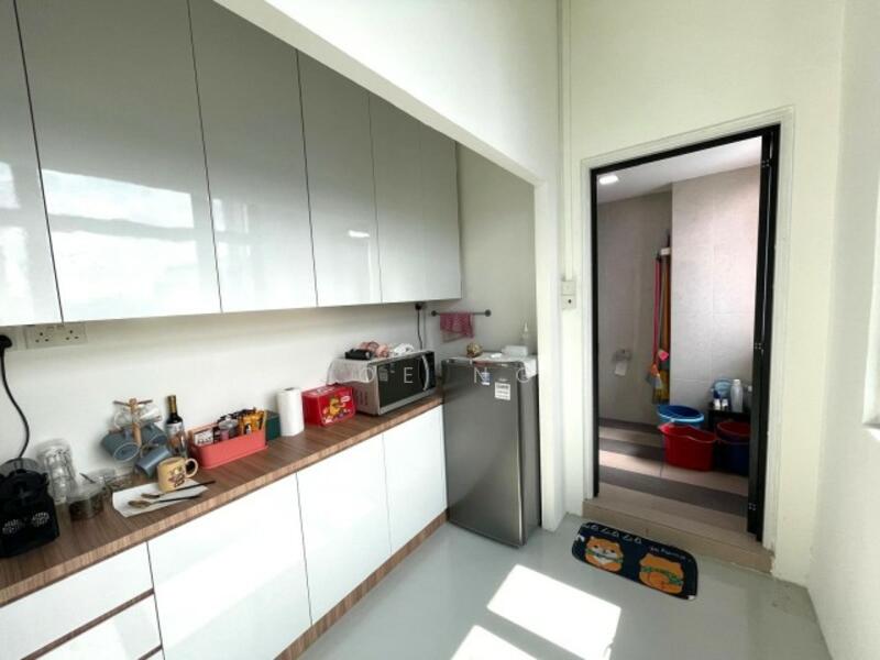 Woodlands 11, 11 Woodlands Close, 1,938 sqft, Light Industrial (B1) For Sale, by Joe Ng, 60127904 - CommercialGuru.com.sg