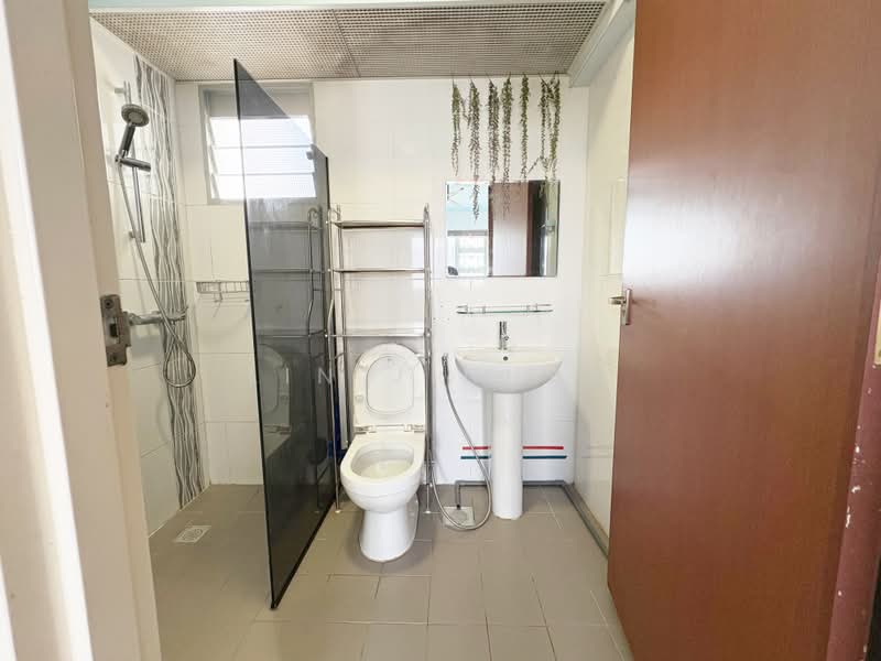 91A Telok Blangah Street 31, 91A Telok Blangah Street 31, 2 Bedrooms, 731 sqft, HDB Flat For Rent, by Lin Jinhan, 60127953 - Bathroom - PropertyGuru.com.sg