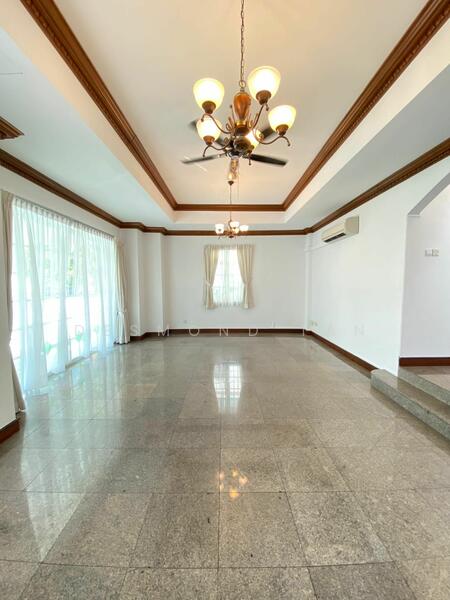 Novena mrt/ bukit timah, , 5 Bedrooms, 2,900 sqft, Bungalow House For Sale, by Desmond Tan, 60127974 - Living Room - PropertyGuru.com.sg