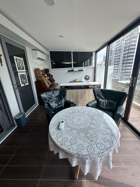 Enclosed roof terrace