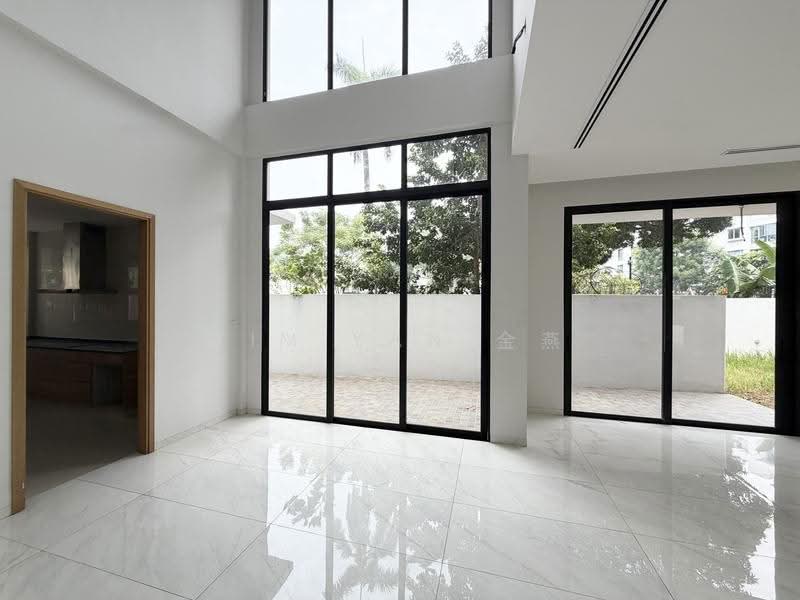 Brand new bungalow with lift and poo, 8+1 bedrooms all ensuite, park 4 cars inside, Within 1km to Kong Hwa School, call 8130 3636 to view, East Coast / Marine Parade, 9 Bedrooms, 6,500 sqft, Bungalow House For Sale, by Kim Yan 金燕, 60128388 - Interior - PropertyGuru.com.sg