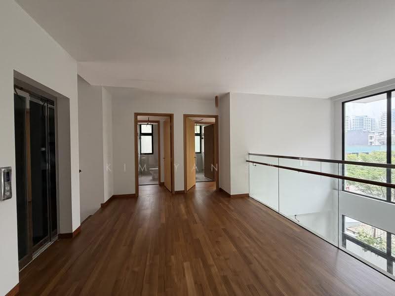 Brand new bungalow with lift and poo, 8+1 bedrooms all ensuite, park 4 cars inside, Within 1km to Kong Hwa School, call 8130 3636 to view, East Coast / Marine Parade, 9 Bedrooms, 6,500 sqft, Bungalow House For Sale, by Kim Yan 金燕, 60128388 - Interior - PropertyGuru.com.sg