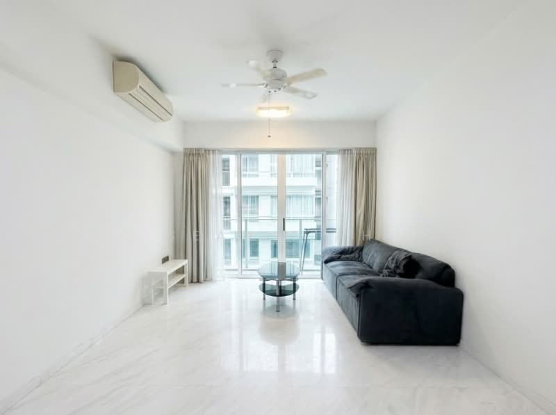 Suites at Orchard, 38 Handy Road, Orchard / River Valley, 2 Bedrooms, 754 sqft, Condominium For Sale, by Sean Tiah, 60128639 - Living Room - PropertyGuru.com.sg