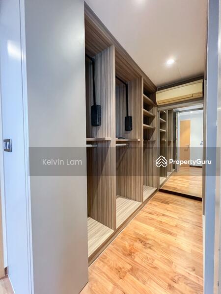 Master Walk In Wardrobe