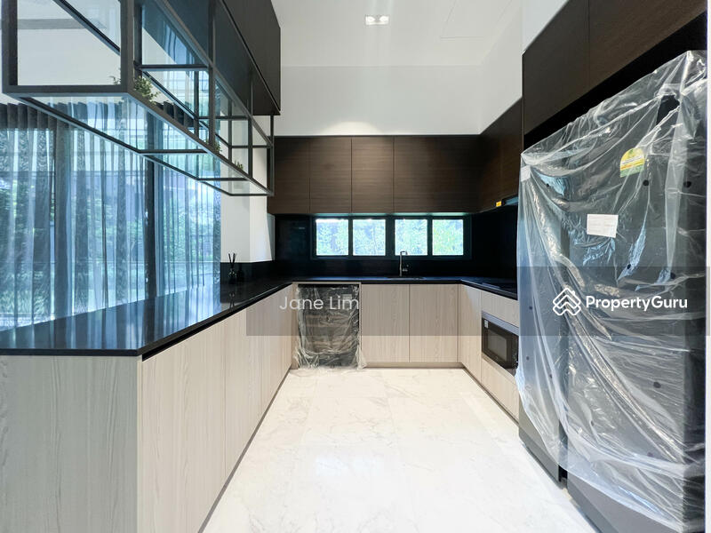 Dry Kitchen