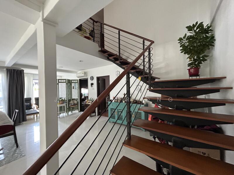 For Sale - Best Buy! Lovely 2 Sty Corner Terr, Huge Land, At Li Po Ave, 1km St Nicholas School, MRT Lentor