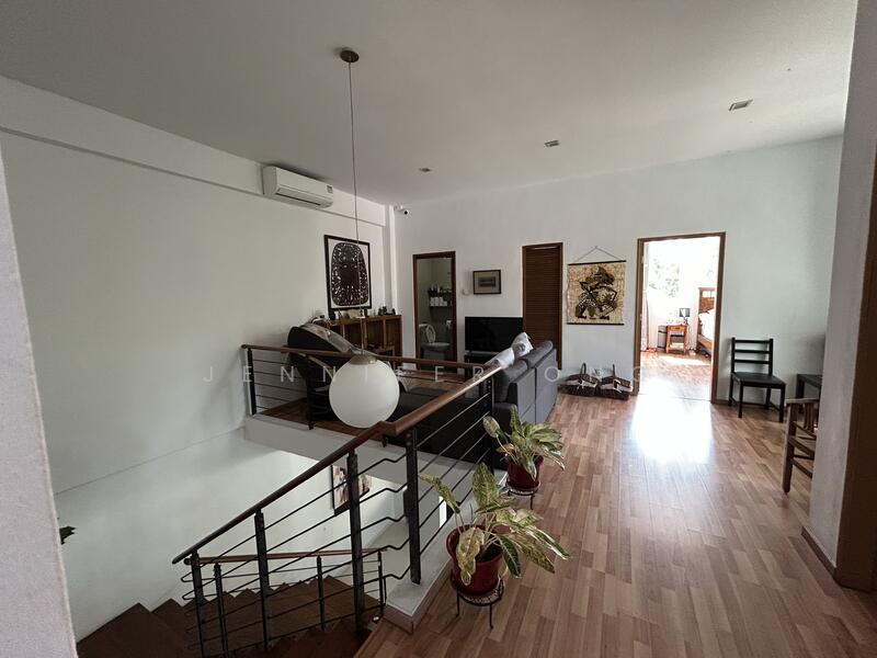 For Sale - Best Buy! Lovely 2 Sty Corner Terr, Huge Land, At Li Po Ave, 1km St Nicholas School, MRT Lentor
