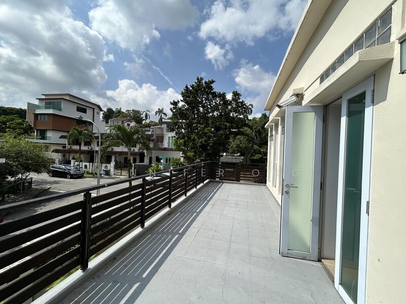 For Sale - Best Buy! Lovely 2 Sty Corner Terr, Huge Land, At Li Po Ave, 1km St Nicholas School, MRT Lentor
