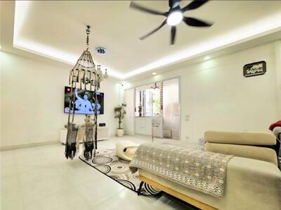 For Sale - 407 Sembawang Drive