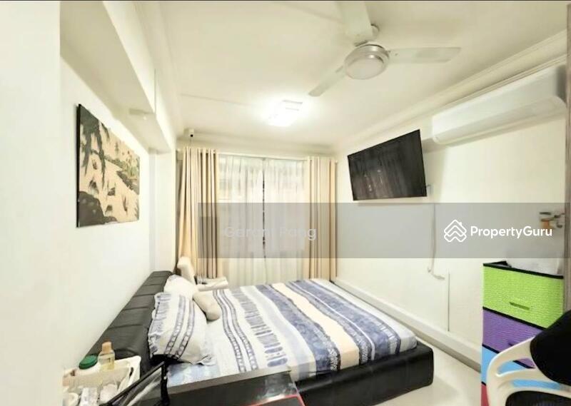 For Sale - 407 Sembawang Drive