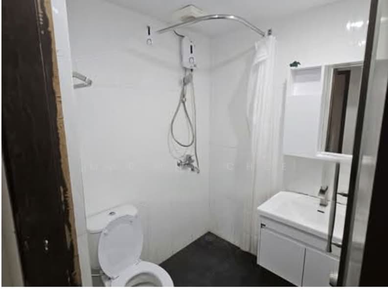 Bedok Court, 295 Bedok South Avenue 3, Room Rental, 120 sqft, Condominium For Rent, by Mar Inn Chee, 60129130 - Bathroom - PropertyGuru.com.sg