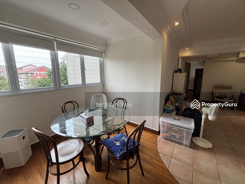 Cosy corner or dining