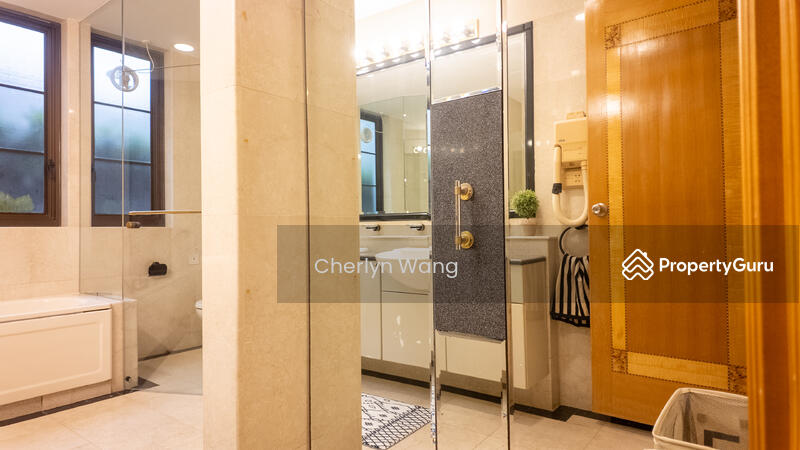 MBR7 $3280 Bathroom