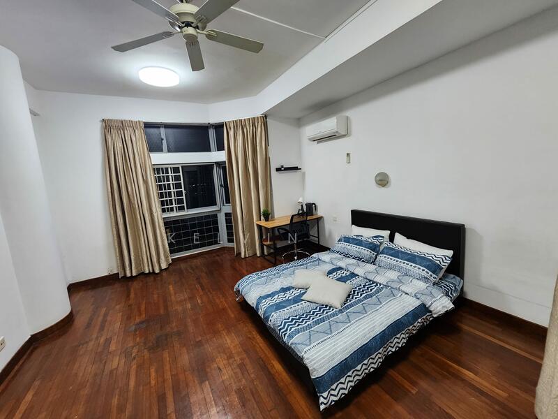 Master Bedroom $2500