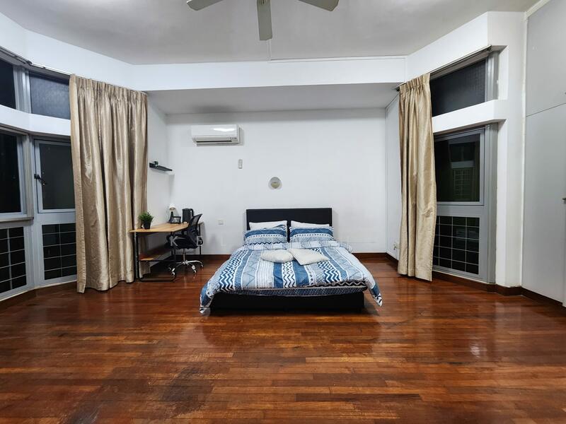 Master Bedroom $2500