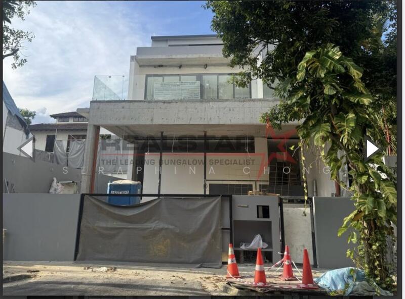 Elevated Living Dining⭐️Almost New❤️1KM Henry Park Pri☎️9.8.2.8.0.0.6.4, Holland / Greenleaf View / Maryland Estate, 5 Bedrooms, 6,926 sqft, Semi-Detached House For Sale, by Seraphina Chong, 60129698 - PropertyGuru.com.sg